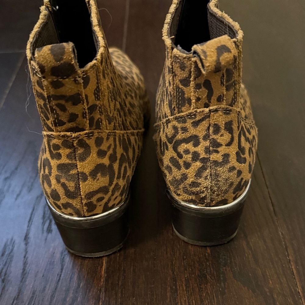 Marc Fisher Missir Suede Leopard Print Booties - Picture 3 of 5